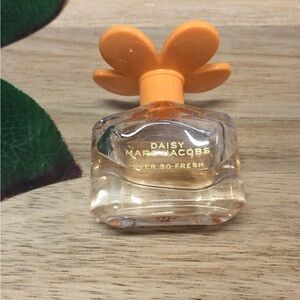 🆕 Mini Marc Jacobs Daisy Ever So Fresh EDP - 4 ml